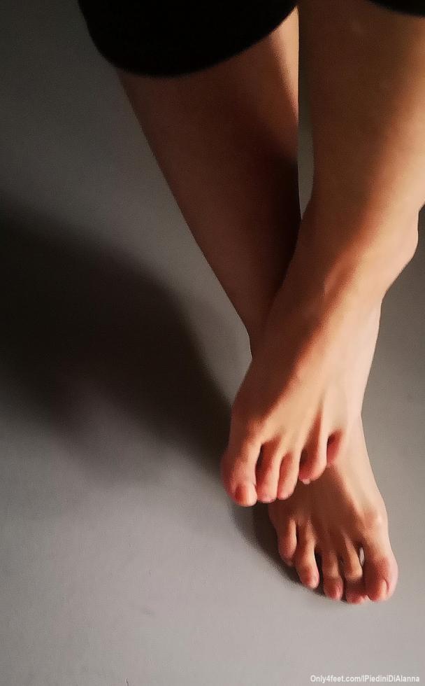 #piedinudi