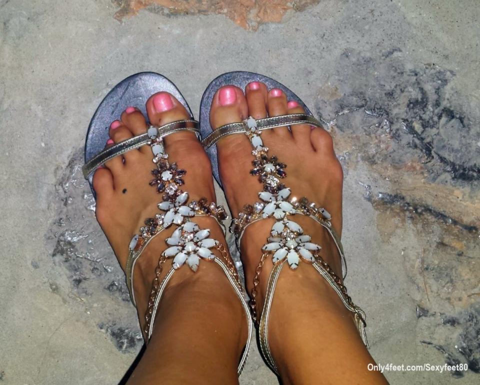 Piedini con neo blu unico!!! Ti aspetto 🔥❤️🥰😍