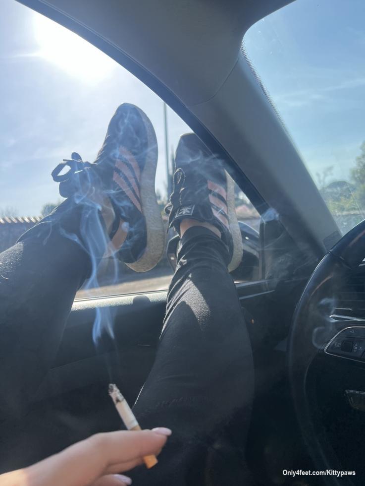 Waiting for you
💋🐱