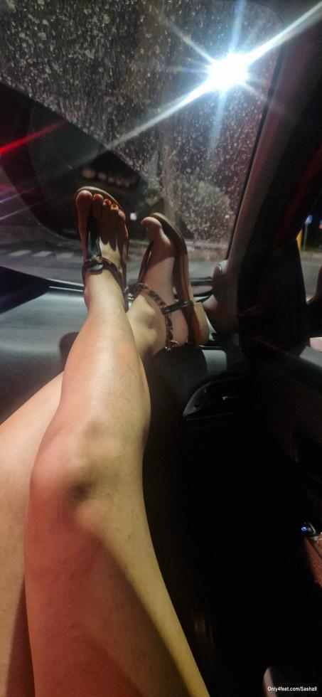 I'm going out to have fun, what are you doing? 😜