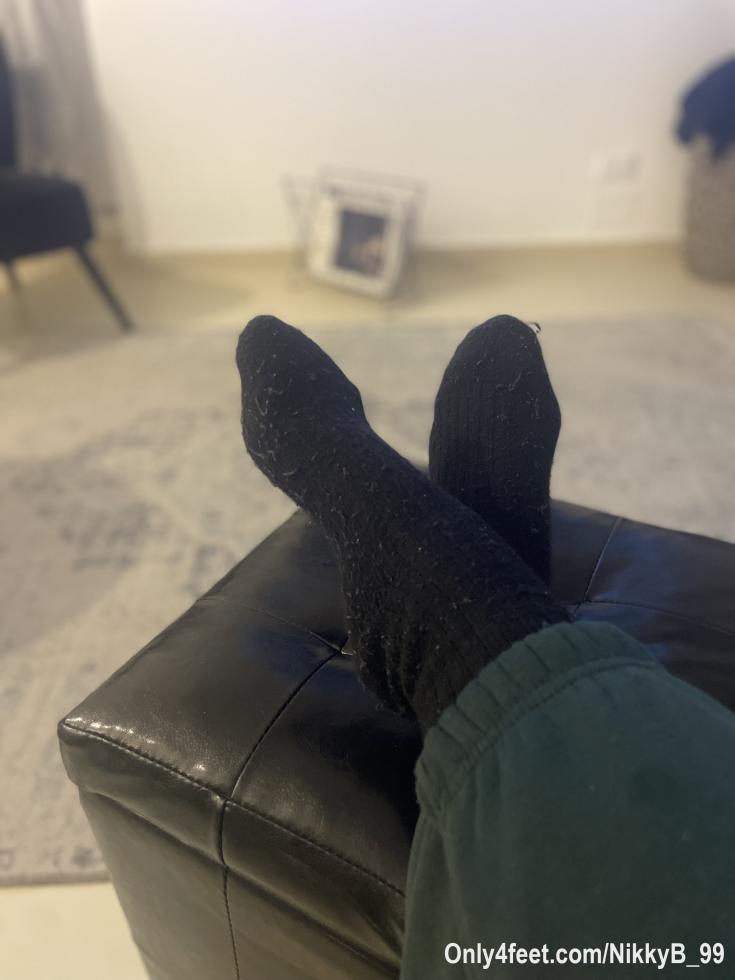 Pigiamino e calzettoni 🧘‍♀️ tu che fai questa sera? 💋