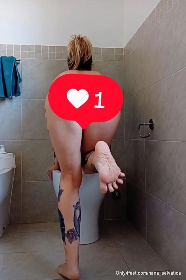 Abbonati per vederla senza censura